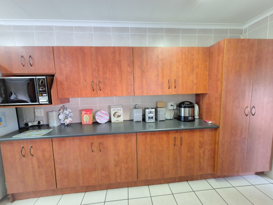 4 Bedroom Property for Sale in Roodia Free State